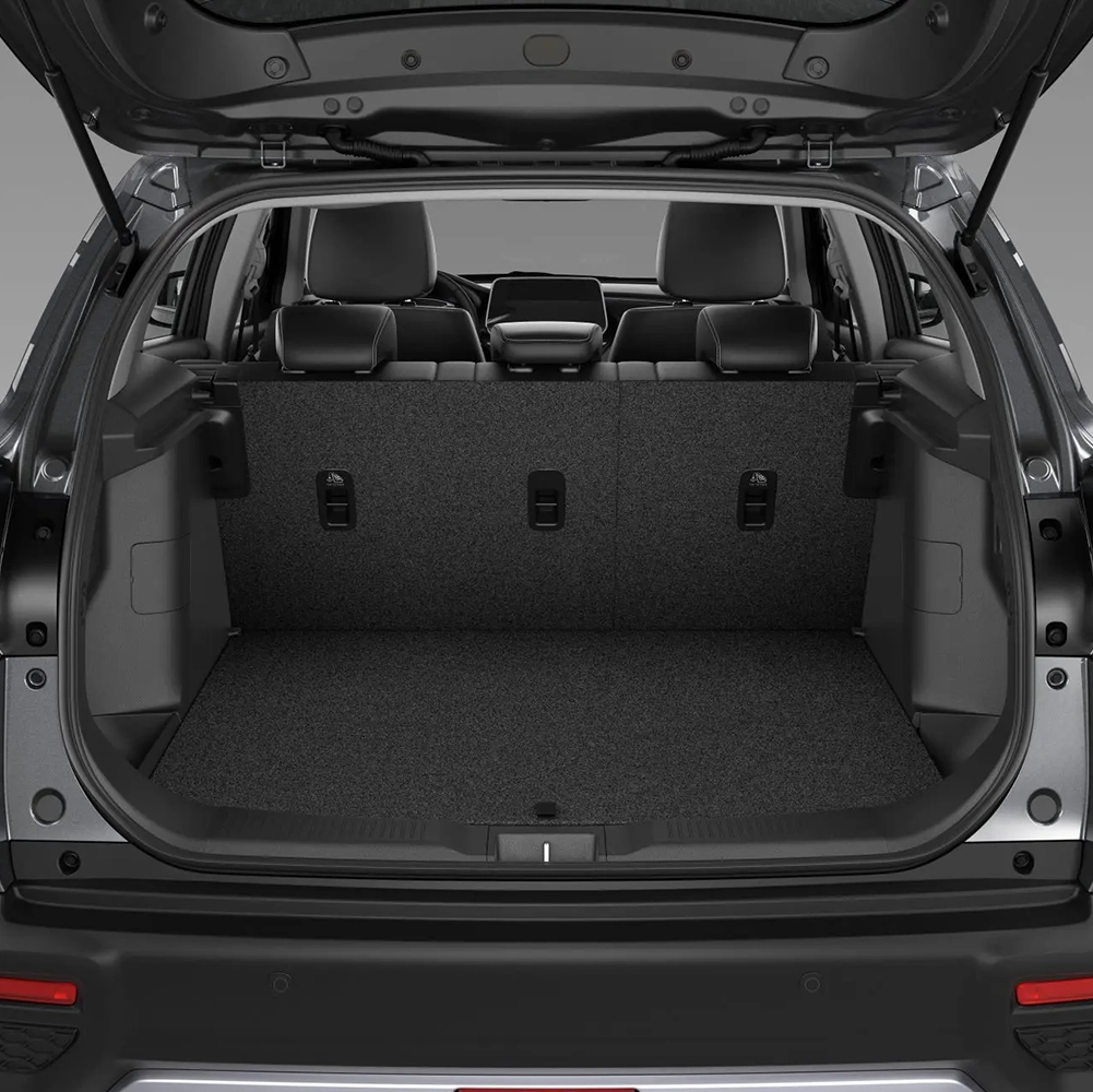 Bagażnik o pojemności 293 litrów Oparcia tylnej kanapy składane w proporcjach 1/3 i 2/3