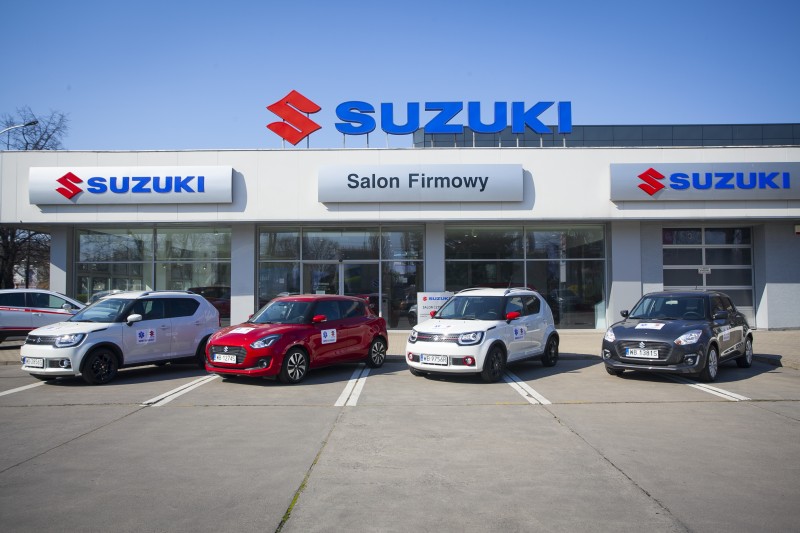 Suzuki przekazuje samochody dla Szpitala Czerniakowskiego